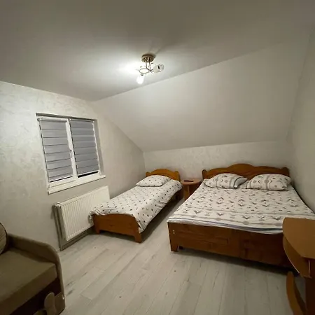 лимонний дім 3* Pilipets