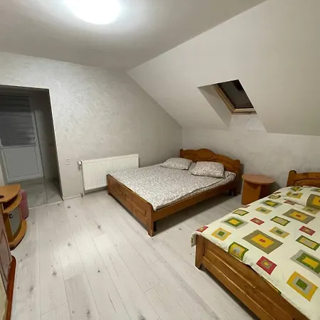 лимонний дім Pilipets